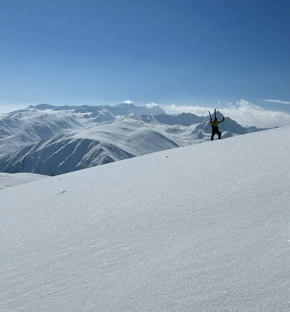 Kashmir heli ski 2023